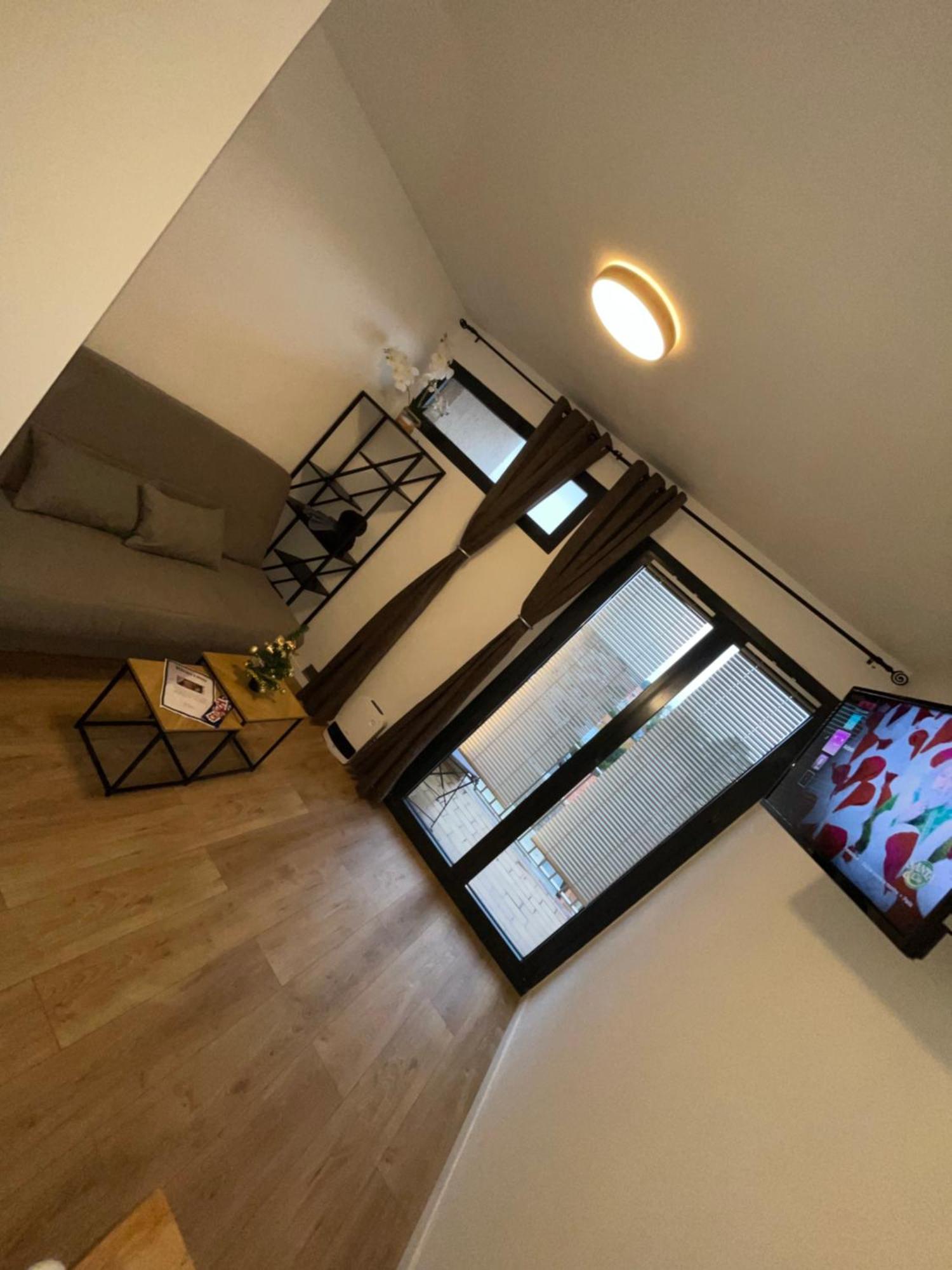 Au Centre De 1min A Pied De La Apartment
